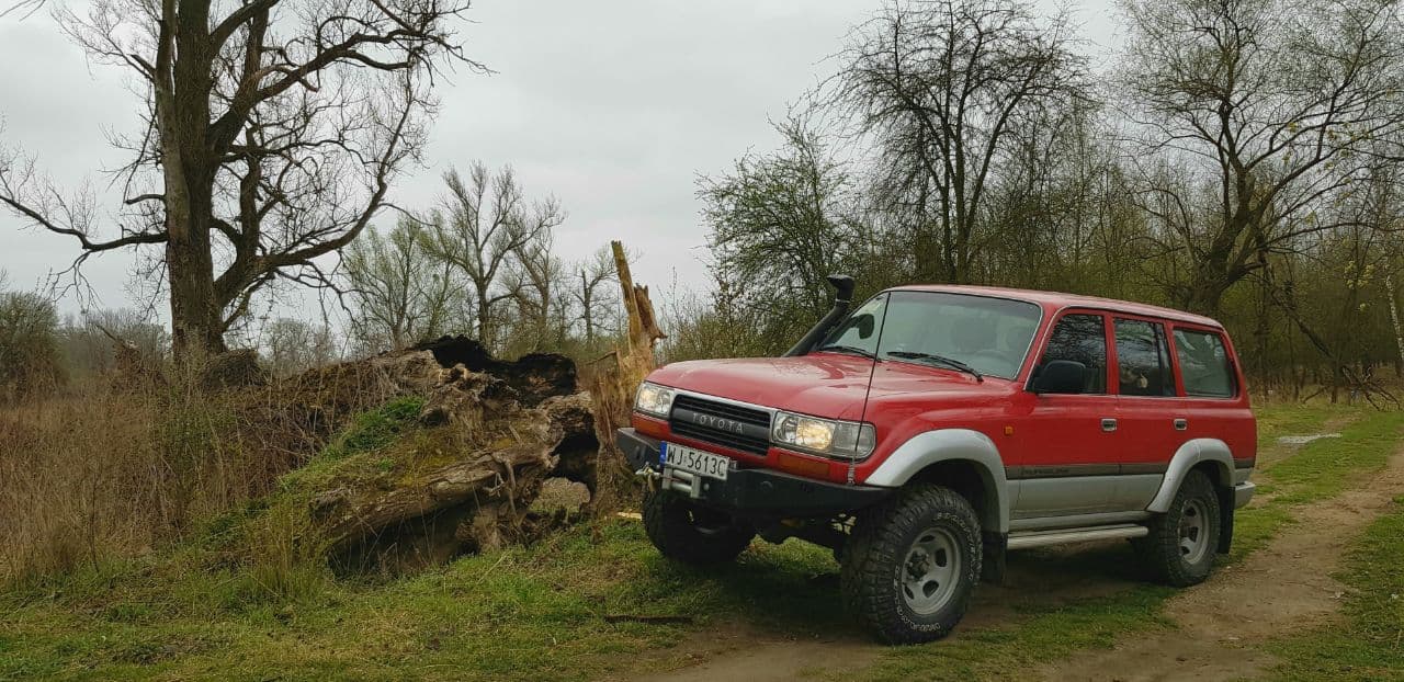 Toyota Land Cruiser FJ80